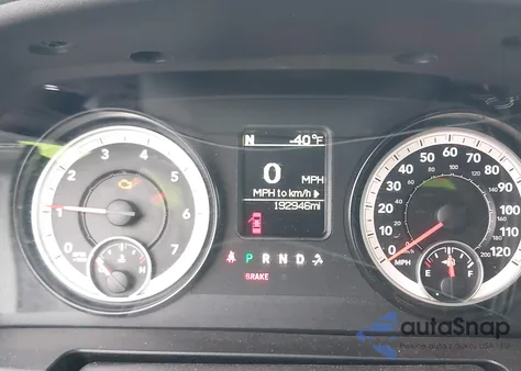 2015 Ram 1500 Express z USA, uszkodzony, nr VIN 1C6RR6KT9FS755286